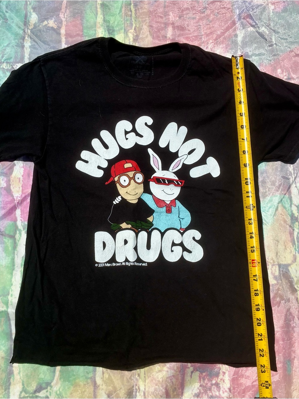 Vintage retro Black "Hugs Not Drugs" Graphic Tee